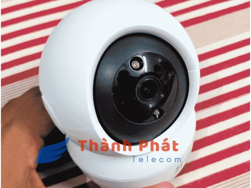 thiết kế mặt trước camera ezviz c6n thiết kế mặt trước camera ezviz c6n